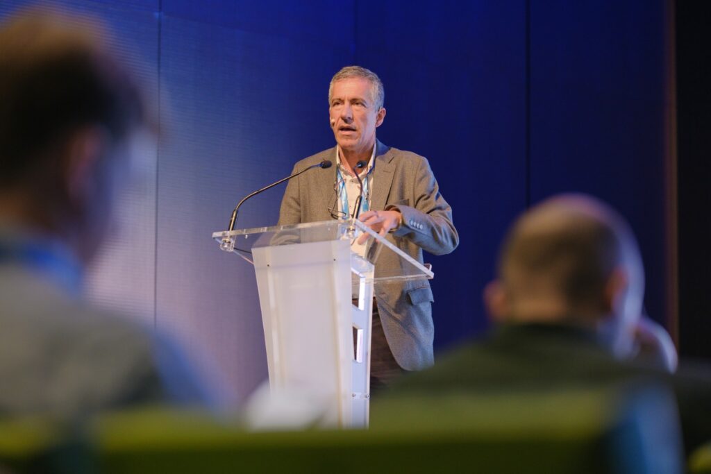 José Basílio Simões sharing insights on the Energy Tech Summit 2026 stage